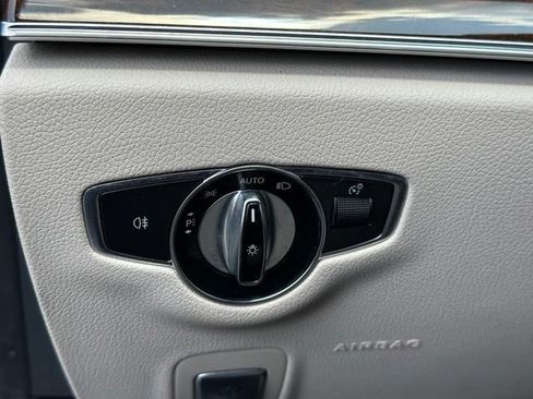 Certified 2019 Mercedes-Benz E 300 4MATIC image 25