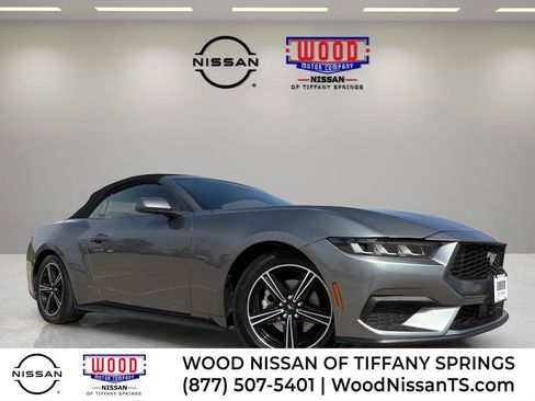 Used 2024 Ford Mustang Convertible image 1