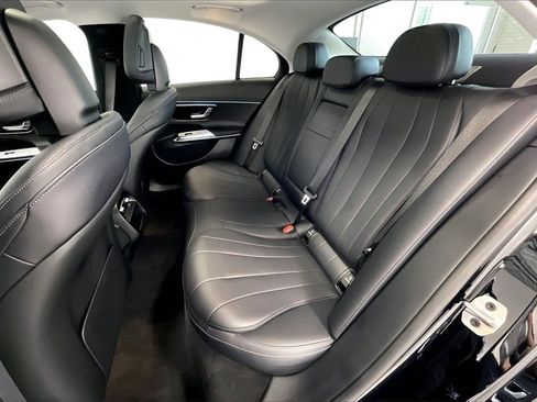 Used 2025 Mercedes-Benz E 350 4MATIC Sedan image 20