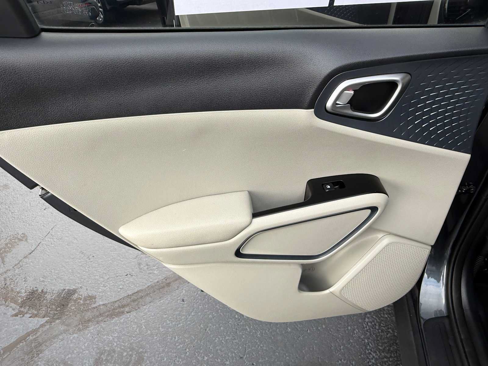Used 2023 Kia Soul EX FWD image 16