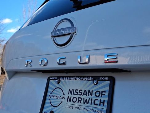 Certified 2023 Nissan Rogue SL w/ SL Premium Package AWD/4WD image 31