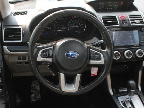 Used 2017 Subaru Forester 2.5i Limited w/ Popular Package #1 AWD/4WD image 10