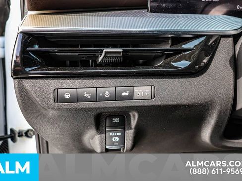 Certified 2025 Nissan Murano Platinum w/ Cargo Package image 28