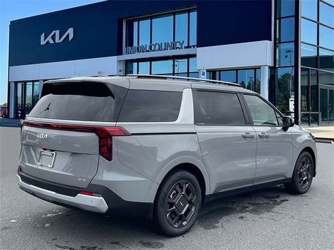 New 2026 Kia Carnival EX image 6