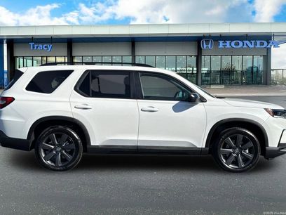 Certified 2025 Honda Pilot Sport