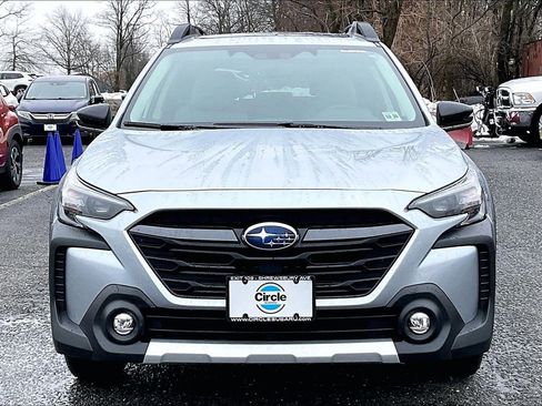 Certified 2025 Subaru Outback Limited w/ Popular Package #2 image 3