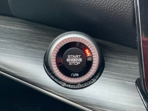 Used 2023 Jeep Wagoneer Series III w/ Preferred Equipment Group image 35