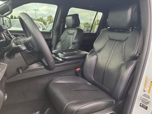 Certified 2022 Jeep Wagoneer Series III w/ Flexible Seating Group RWD image 23