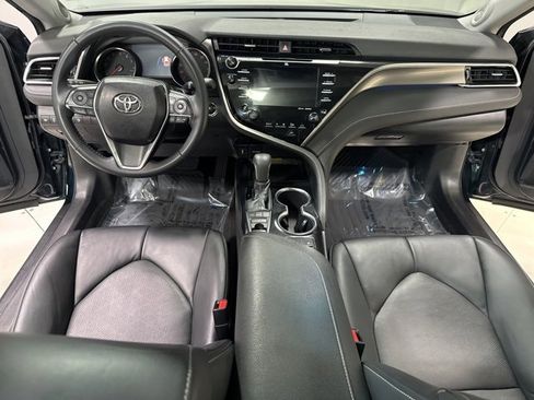 Used 2018 Toyota Camry XSE image 14