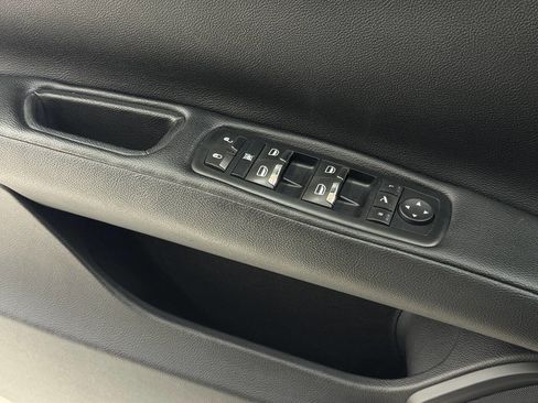 Used 2017 Maserati Ghibli image 61