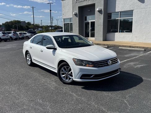 Used 2017 Volkswagen Passat 1.8T S FWD image 8