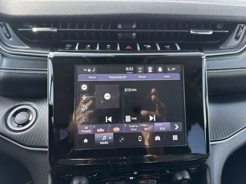 Used 2023 Jeep Grand Cherokee Laredo w/ Luxury Tech Group I AWD/4WD image 13
