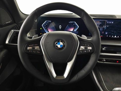 Used 2026 BMW X5 xDrive40i w/ Premium Package image 16