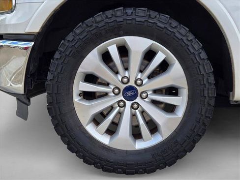 Used 2016 Ford F150 Lariat RWD image 22