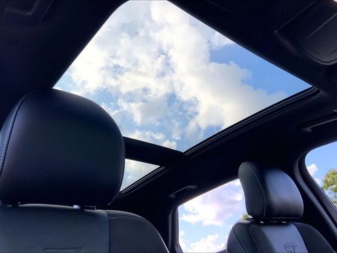 Used 2019 Ford Edge ST w/ Equipment Group 401A image 13