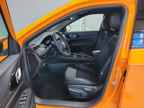 New 2026 Jeep Compass Latitude AWD/4WD image 12