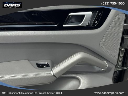 Used 2020 Porsche Cayenne image 35