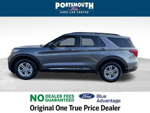Used 2022 Ford Explorer XLT w/ Equipment Group 202A image 2