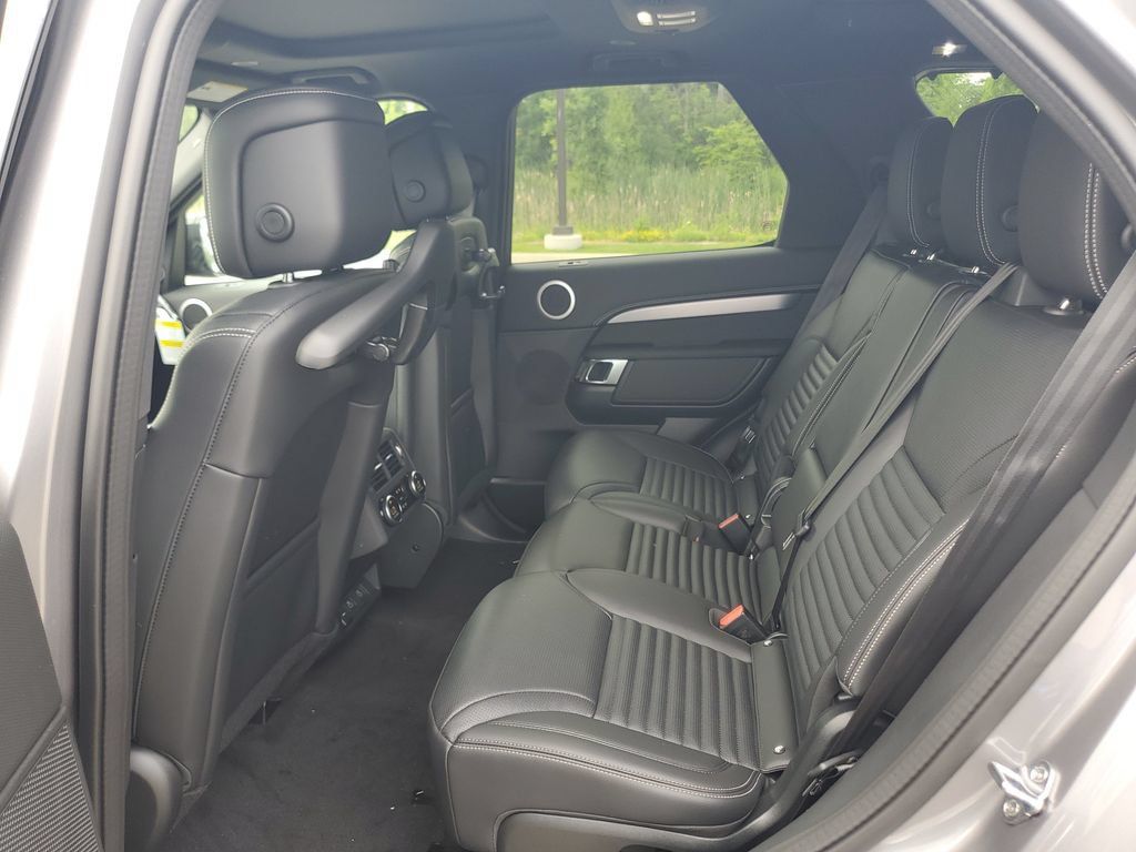 New 2026 Land Rover Discovery Limited Edition AWD/4WD image 25