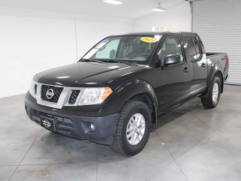 Used 2019 Nissan Frontier SV w/ Value Truck Package image 4