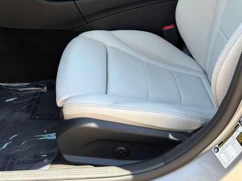 Used 2015 Mercedes-Benz C 300 4MATIC Sedan image 12