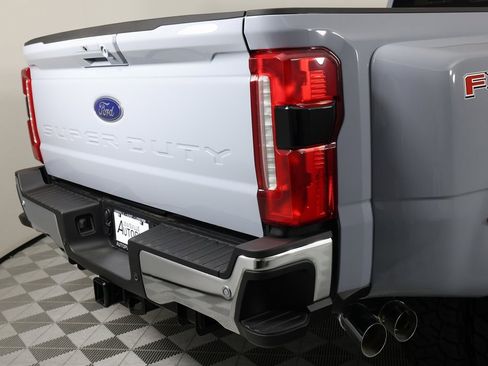 Used 2025 Ford F450 Lariat w/ Lariat Ultimate Package image 57