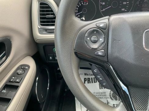 Used 2016 Honda HR-V EX image 15