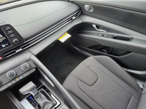 New 2026 Hyundai Elantra SE w/ Cargo Package FWD image 15