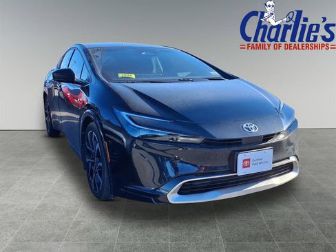 Used 2024 Toyota Prius Prime XSE image 3