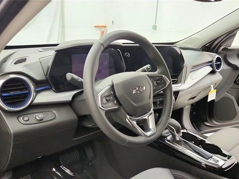 New 2026 Chevrolet Trax LT FWD image 22