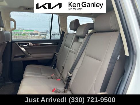 Used 2021 Lexus GX 460 Premium w/ Premium Package image 10