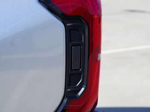 Used 2024 Toyota Tacoma Trailhunter image 18