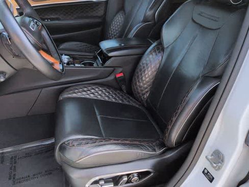 Certified 2023 Jeep Grand Cherokee Summit AWD/4WD image 16