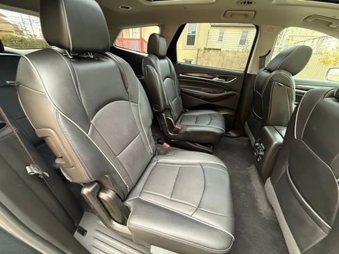 Used 2019 Buick Enclave Avenir w/ Avenir Technology Package image 31