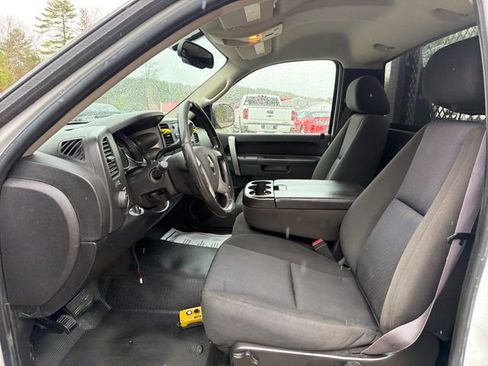 Used 2011 Chevrolet Silverado 3500 LT w/ Snow Plow Prep Package AWD/4WD image 10