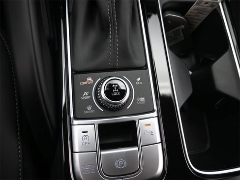 New 2025 Kia Telluride S image 32