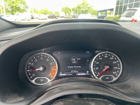 Used 2020 Jeep Renegade Trailhawk w/ Premium Leather Group AWD/4WD image 21