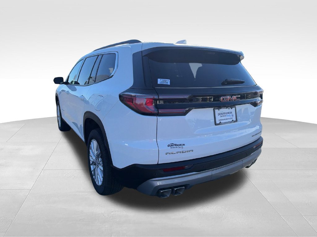 Used 2026 GMC Acadia Elevation w/ Elevation Premium Package FWD image 3