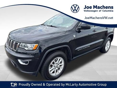 Used 2018 Jeep Grand Cherokee Laredo AWD/4WD image 1