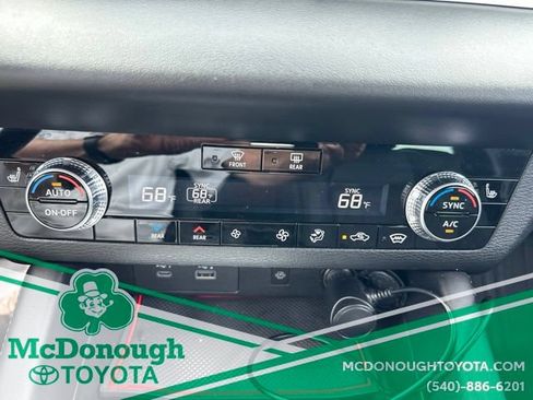 Used 2023 Mitsubishi Outlander SEL AWD/4WD image 5