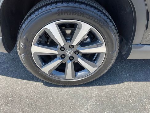 Used 2023 Honda Pilot Touring image 8