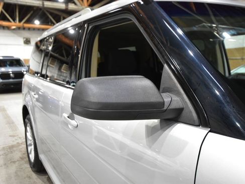 Used 2018 Ford Flex SE FWD image 40