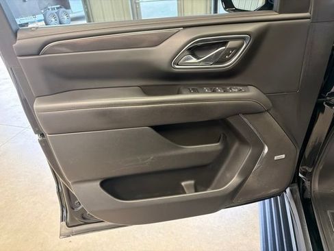 Used 2024 GMC Yukon AT4 w/ Technology Package AWD/4WD image 13