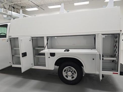 New 2026 Chevrolet Express 3500 w/ Power Convenience Package RWD image 19