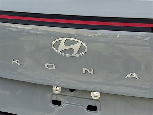 New 2026 Hyundai Kona SE image 10