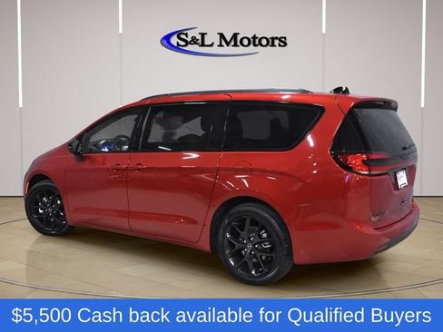 New 2026 Chrysler Pacifica Select w/ S Appearance Package FWD image 6