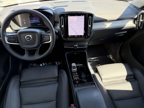 Certified 2024 Volvo XC40 B5 Plus w/ Protection Package Premier image 14