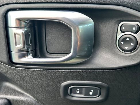 New 2026 Jeep Gladiator Sport image 8