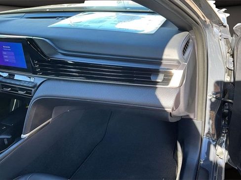 Used 2025 Toyota Camry XSE image 15