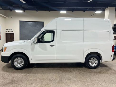 Used 2017 Nissan NV 2500 SV w/ Technology Package image 3